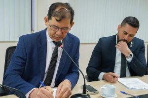 CCJR analisa 14 projetos com destaque para política de atenção a pessoas com transtorno de acumulação compulsiva