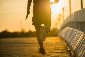 Corrida de rua exige preparo especialista alerta para cuidados que ajudam a evitar lesões