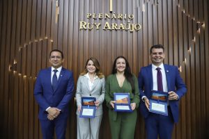 Projeto de regularização fundiária da Defensoria do Amazonas recebe homenagem na Assembleia Legislativa FOTO Lucas Silva DPEAM_