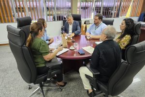Reunião com prefeita de Rio Preto da Eva (1)